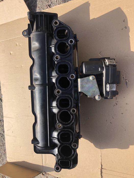 Впускний колектор