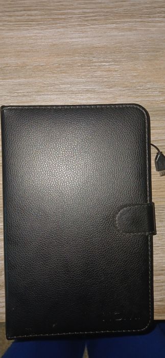 Продам чехол с клавиатурой