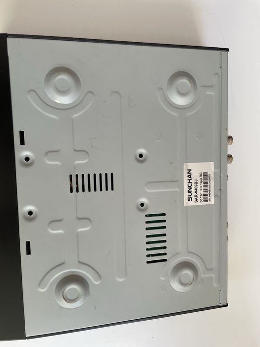 Відеореєстратор ahd на 4 камери ip або аналог