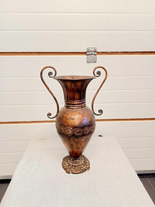 Sprzedam wazon metalowy