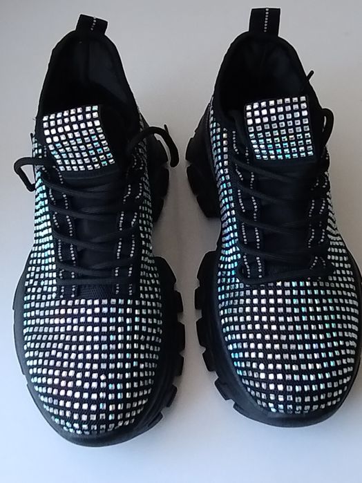 Buty rozmiar 41 sneakersy błyszczące nowe