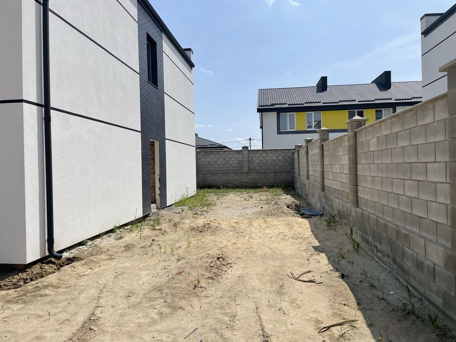 Котедж 117 кв.м з власною ділянкою