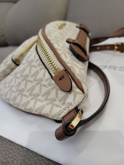 Michael Kors Erin torebka nerka saszetka monogram vanilia beżowa