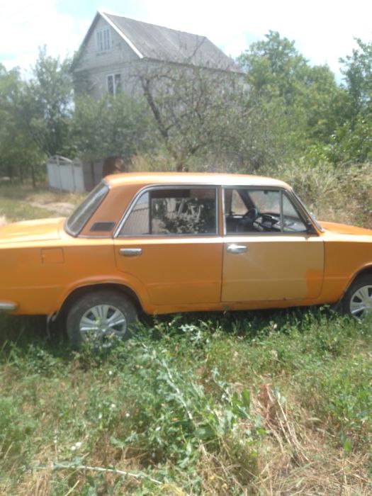 Продам ваз 21011