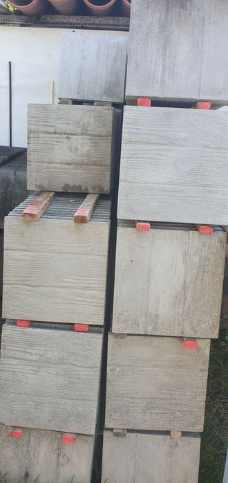 Płytki chodnikowe deska