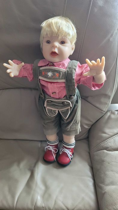 Lalka chłopiec w bawarskim stroju