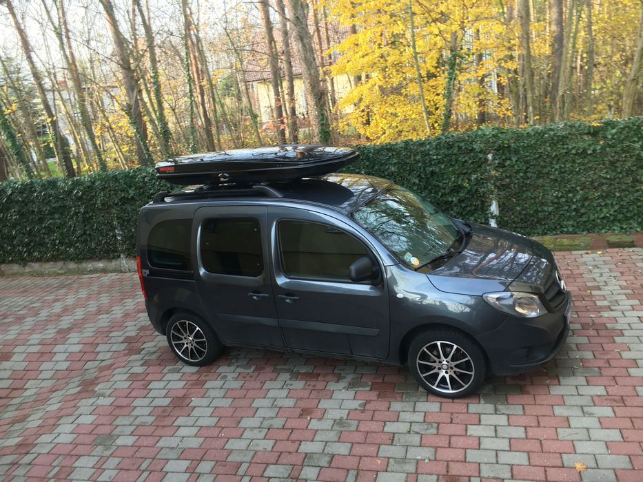 Yakima SkyBox LoPro bagażnik/box/kufer dachowy 234x90x29 cm dwustronny