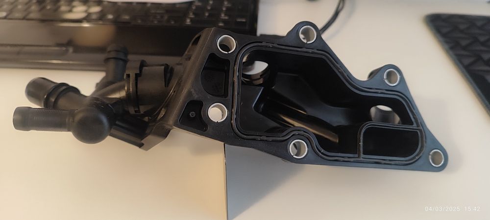 Renault Clio 4 0.9 TCe flange circuito refrigeração