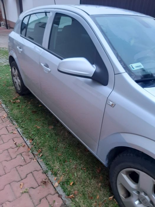 Sprzedam Opel Astra 1.7 CdTi  2006r.