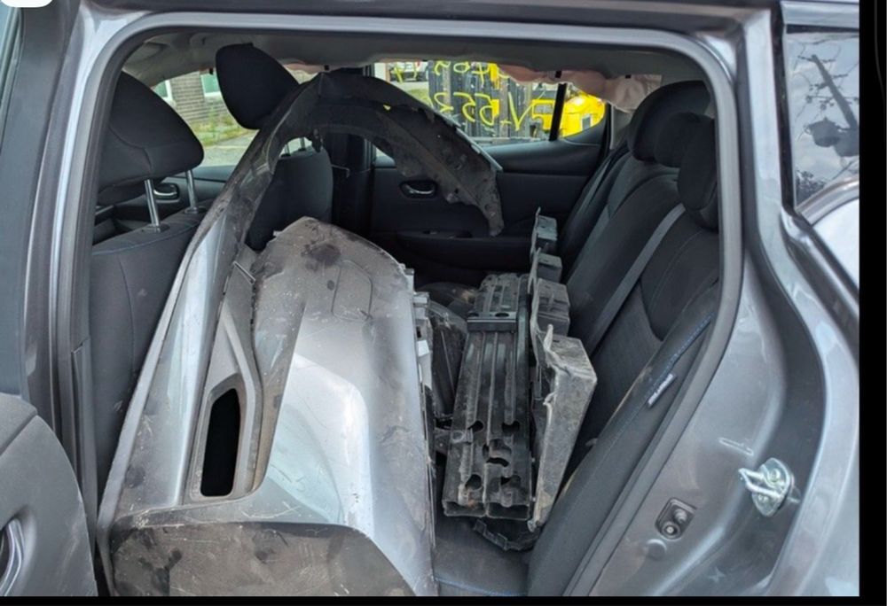 Nissan leaf 2023 62