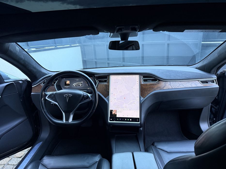 Tesla Model S 90D