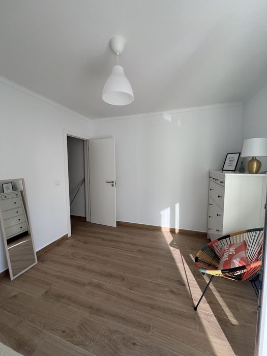 Quarto mobilado Setúbal