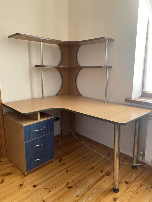 Стіл компютерний углоаий