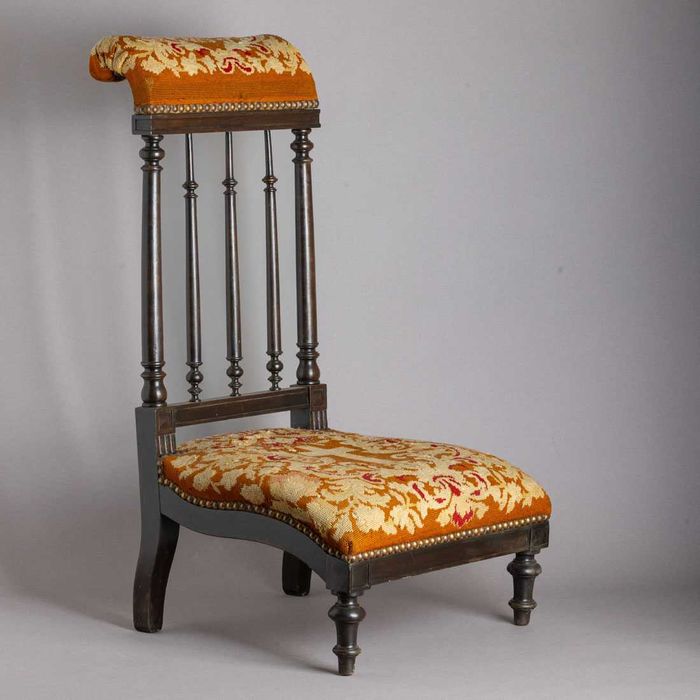 Genuflexório antigo