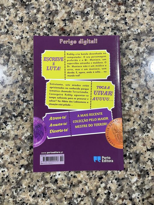 Arrepios Terrorlândia - Dr. Maníaco VS Robby Schwartz