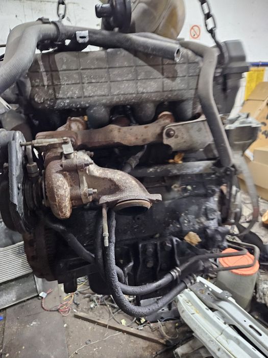Silnik 2,8 Opel Mowano