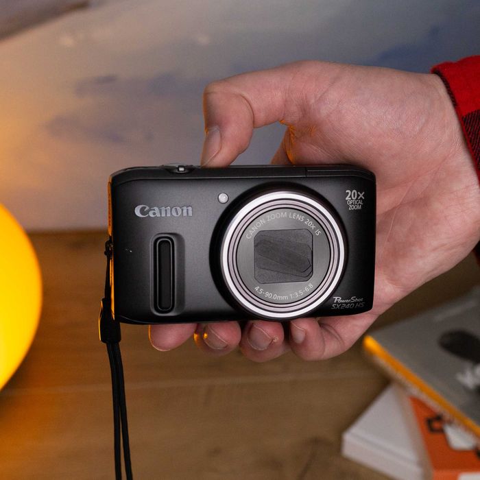 Canon PowerShot SX240 HS - Цифровий фотоапарат