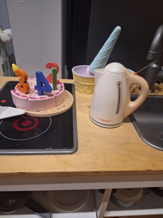 Ikea kuchnia dla dzieci z wyposażeniem