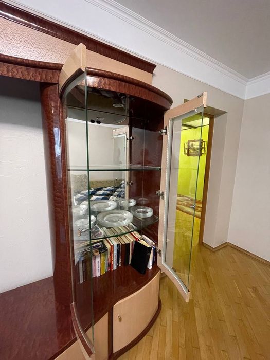 Стінка у вітальню