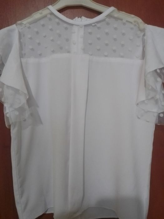 Две очень красивые школьные блузки плюс юбочка в подарок