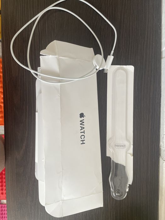 Продам  Apple Watch б/у стан новий