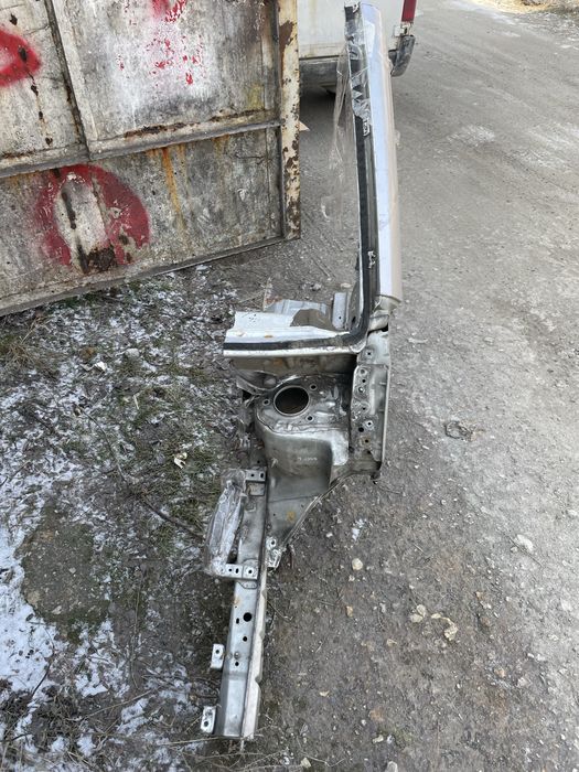 Четверть mitsubishi colt стакан брус телевизор