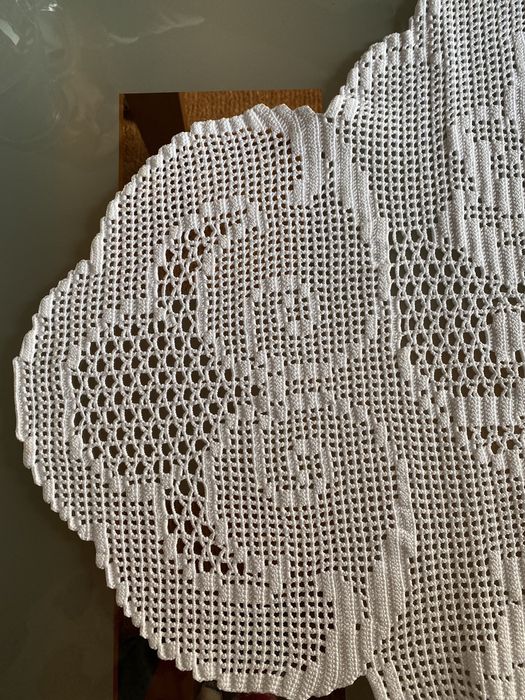 Pano de centro de mesa em renda