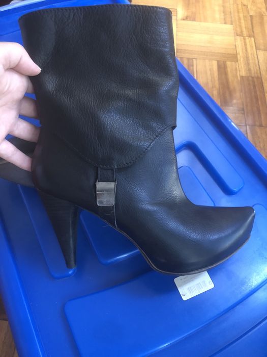 Botas em pele pretas Donni NOVAS