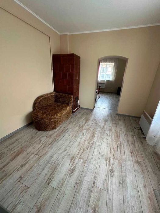 Продається будинок у центральній частині міста