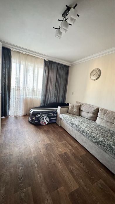 Продаж 2 кім. 10 мкрн. Лівий берег