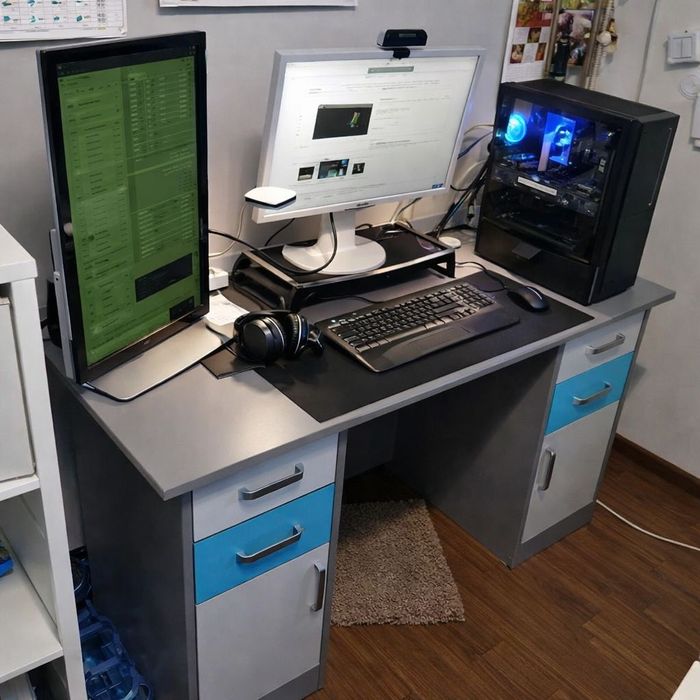 Meble młodzieżowe: biurko, szafa, komoda, słupek