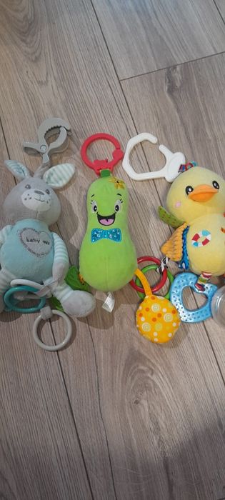 Продам дитячи іграшки, нові, 3 шт, підвіски  на коляску