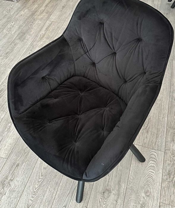 Conjunto 6 Cadeiras Giratórias em Veludo Preto – Estilo & Conforto