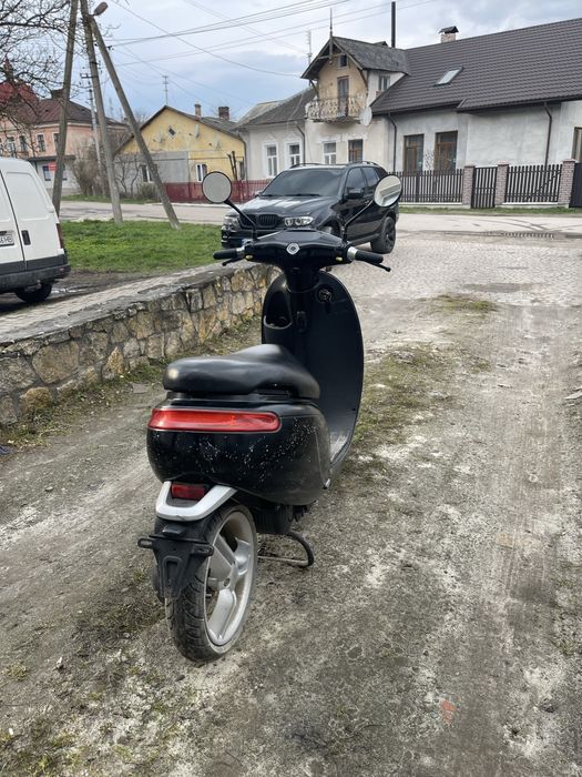 Електроскутер ecooter e1r