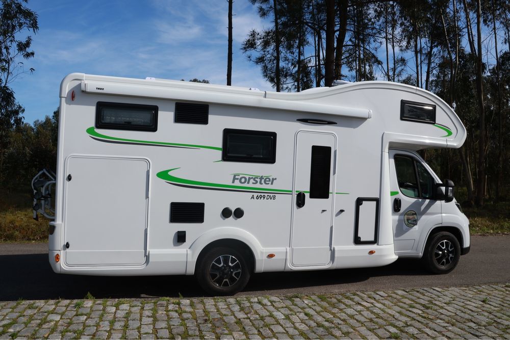 Aluguer de Autocaravana o ano inteiro 6 lugares