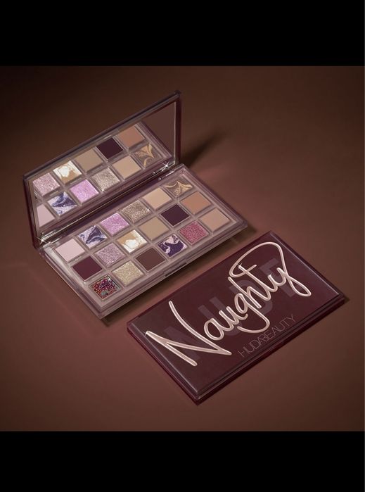 Huda Beauty NAUGHTY paleta