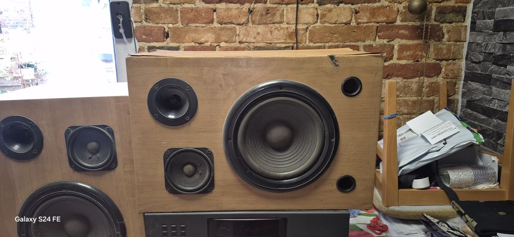 Do garażu 2 sztuki i audio