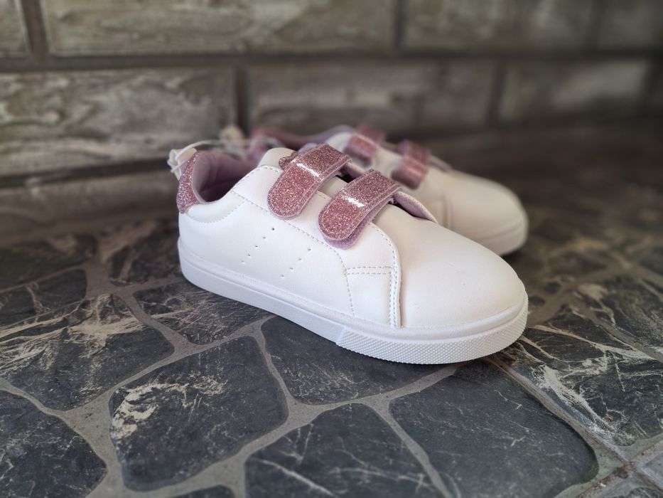 Нові дівчачі кросівки 27р.,28р.,30р .