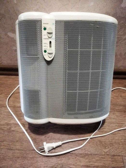Продам очиститель воздуха DeLonghi