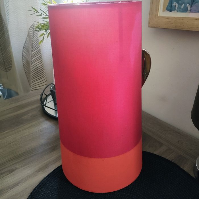 Abażur pomarańcz - ciemny róż ikea razem z długą podstawą.