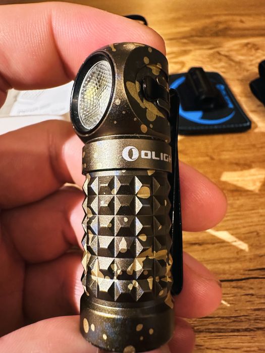 Latarka Olight Perun mini