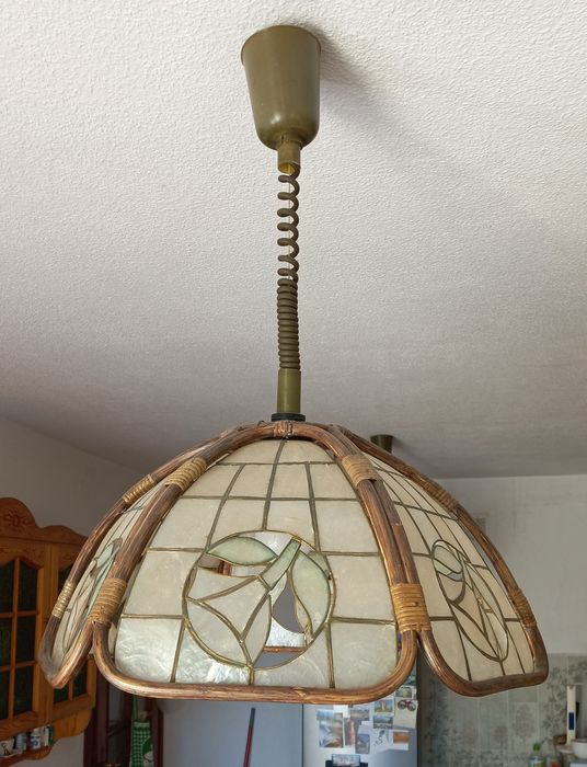 Lampa dekoracyjna, kuchenna z ładnymi wzorami