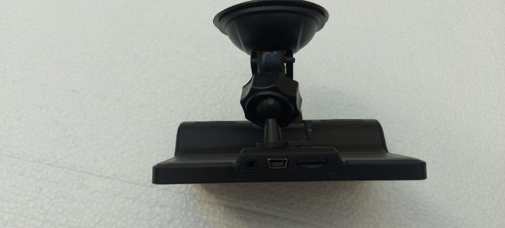Vendo ou Troco câmera de carro com duas lentes, externa e interna.