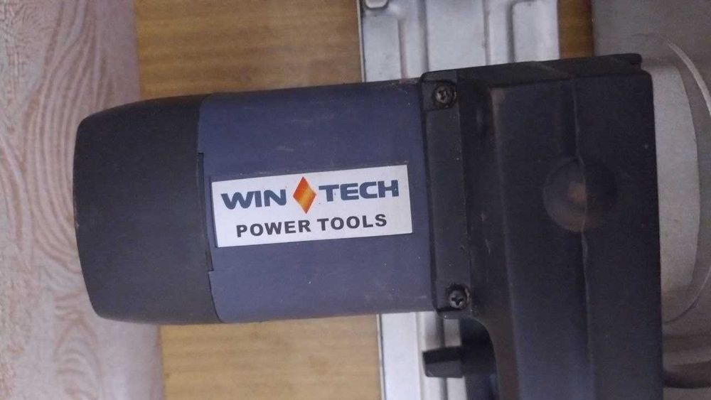 Продам електропилу (ручна циркулярка)