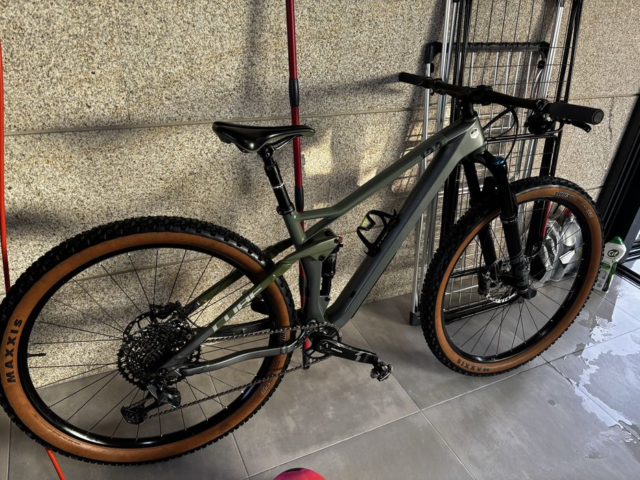Vendo bicicleta Cube Stereo One22 HPC TM – tamanho M