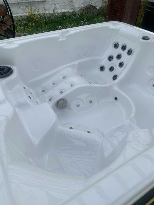 Спа купіль Anna Lite. Гідромасажна ванна. Спа купіль для релаксу.