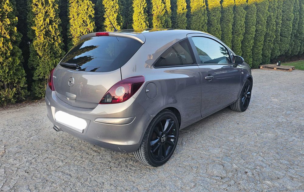 Samochód osobowy Opel Corsa