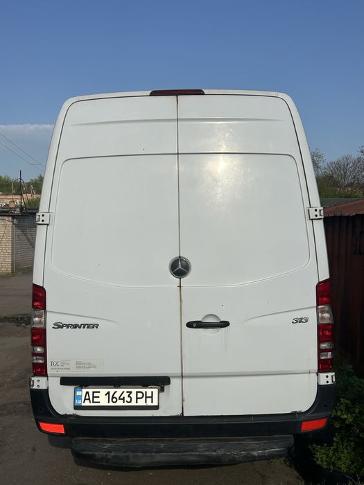 Продам мерседес спринтер 313 ,2010року цвет біли спробегом кузов задут