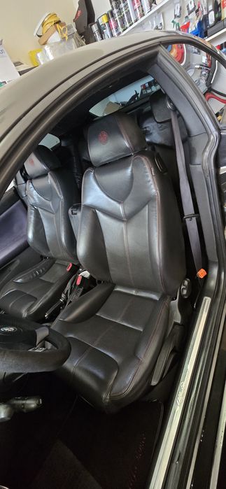Bancos alfa romeo gt em pele