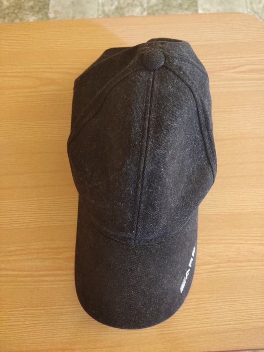 Кепка чорна унісекс